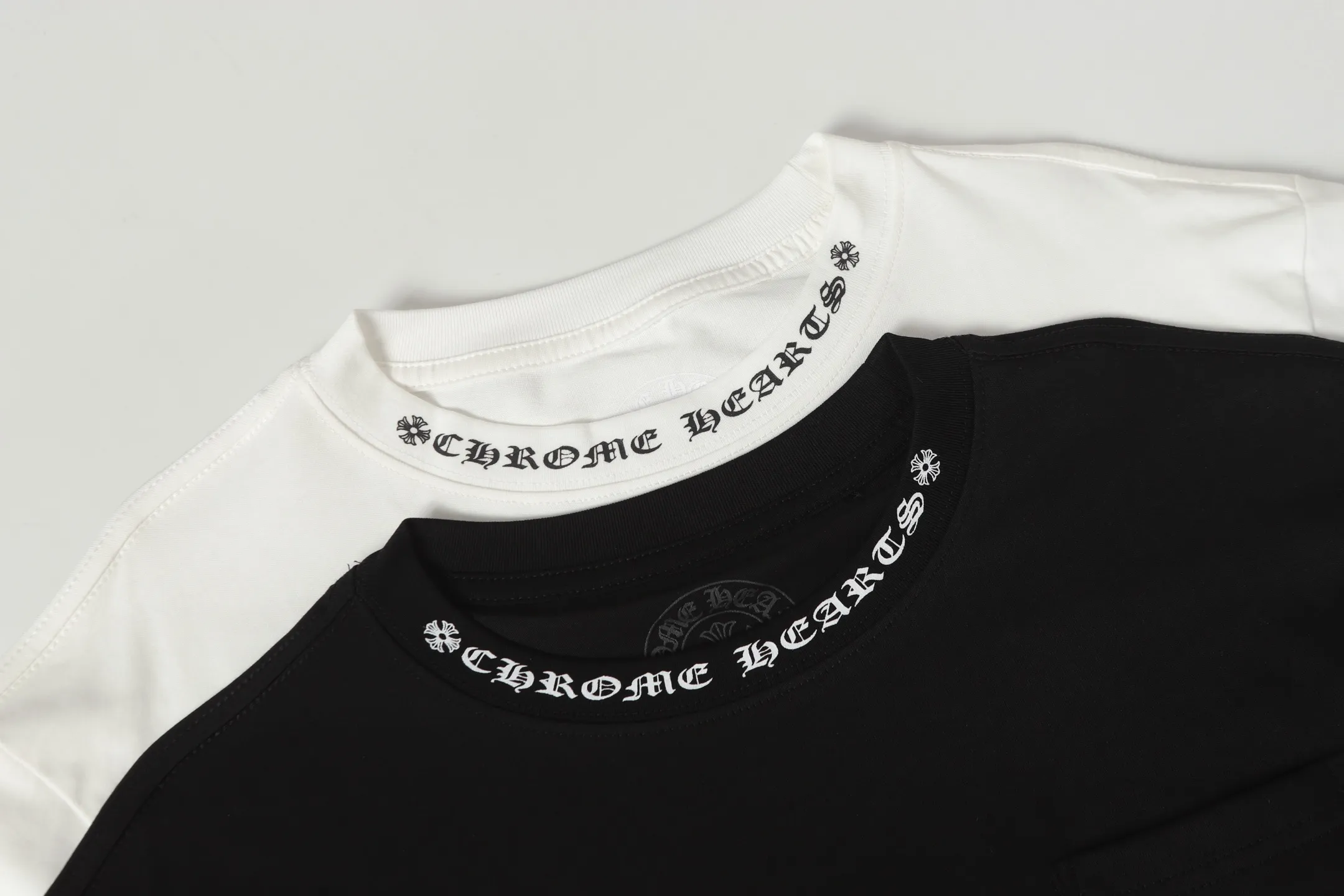 P150 Cross-border running quantity. Please do not place an order if you pursue perfection. -Chrome Hearts/Chrome Hearts 23ss Sanskrit printed popular long-sleeved T-shirt -High weight, high density and high quality. The wool is soft, delicate and skin-friendly. It feels soft and silky. It has excellent warmth and skin-friendly properties.